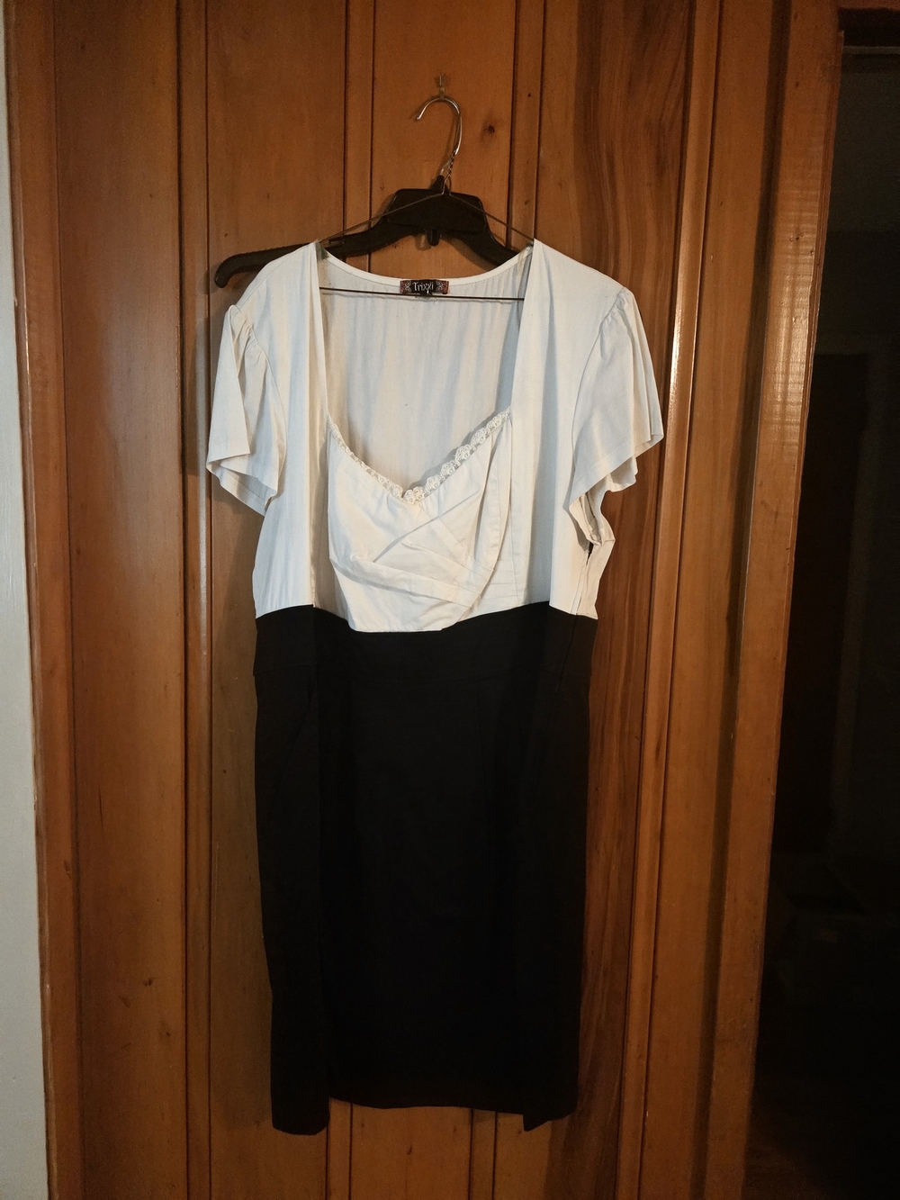 Black and White Pencil Skirt/Secretsry Dress Trixxi Sz 22